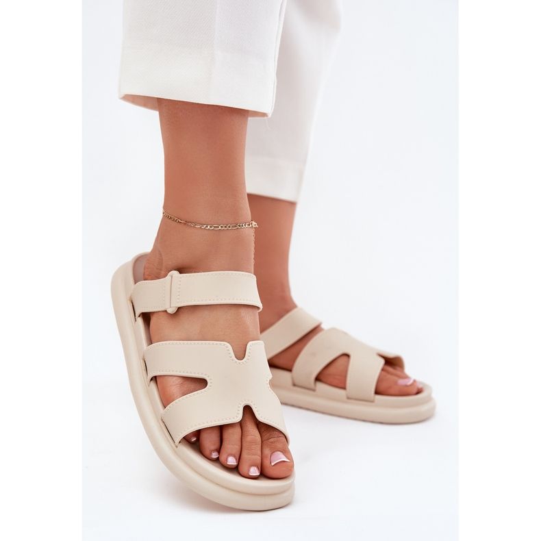 Pantofole di gomma da donna con cintura beige 2