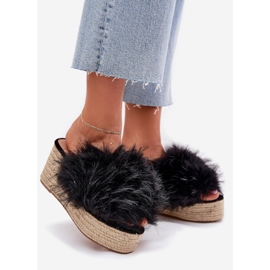 Infradito da donna con cuneo con pelliccia e treccia nera nero 1