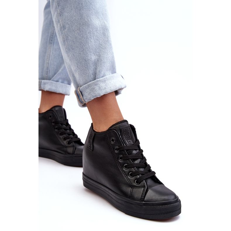 Sneaker femminili su un cuneo eco-chiling big star mm274001 nero 2