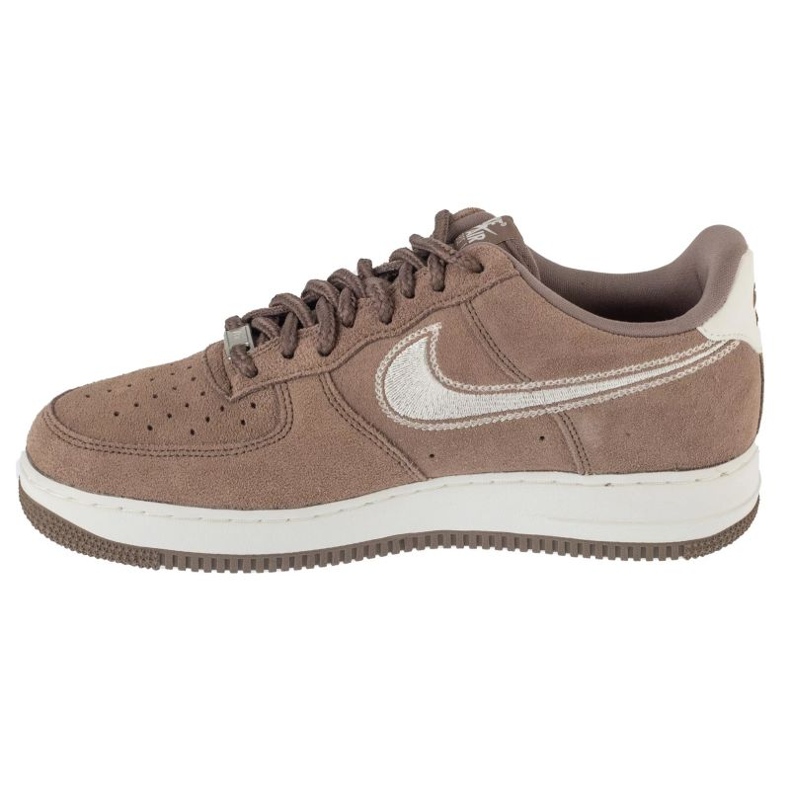 Nike Air Force 1 07 Lv8 M HJ4465-200 Scarpe marrone 1