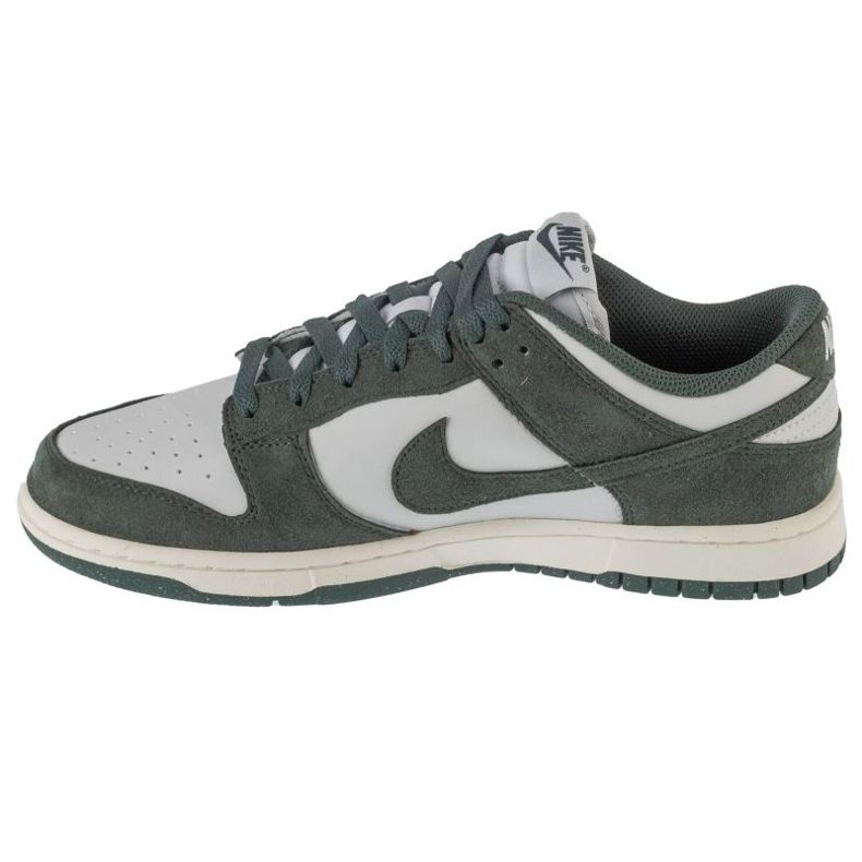 Nike Dunk Low Shoes in HJ7673-002 verde 1