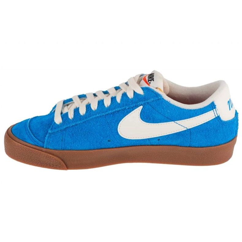 Nike Blazer Low 77 nelle scarpe FQ8060-400 blu 1