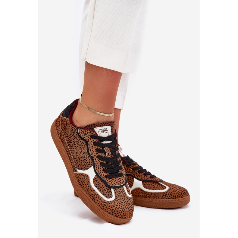 Sneaker femminile Big Star di Daniel Lopez SS2D4016 Camel marrone 1
