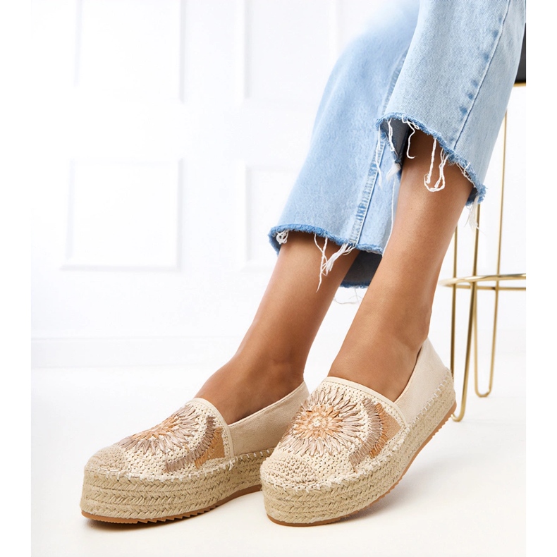 Beige Espadrilles con ricamo sulla piattaforma Lorin 2