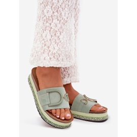 Boto Infradito da donna sulla piattaforma con una decorazione da Daphira verde 1