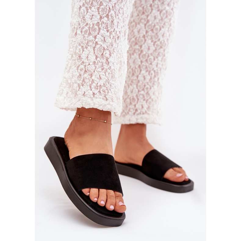 Boto Pantofole femminile sulla piattaforma con eco sgranatura nera Jorina nero 2