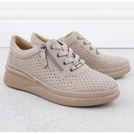 Scarpe in pelle da donna perforate con spicchi Beige Vinceza 79565 2