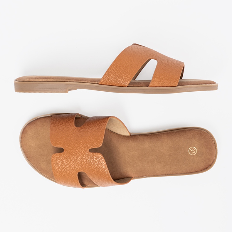 Shelvt Caramel Le pantofole delle donne con ritagli 1