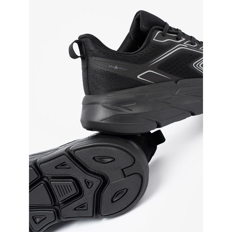 Shelvt Scarpe sportive nere leggere su una spessa suola di McArthur nero 2