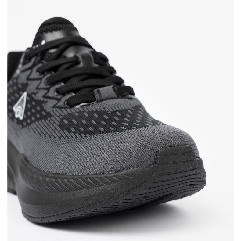 Shelvt Sneaker nere leggere con tomaia traspirante McArthur nero 1