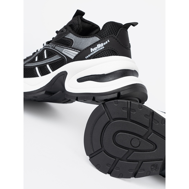 Shelvt Sneaker nere con tomaia traspirante e un enorme suola bianca nero 1