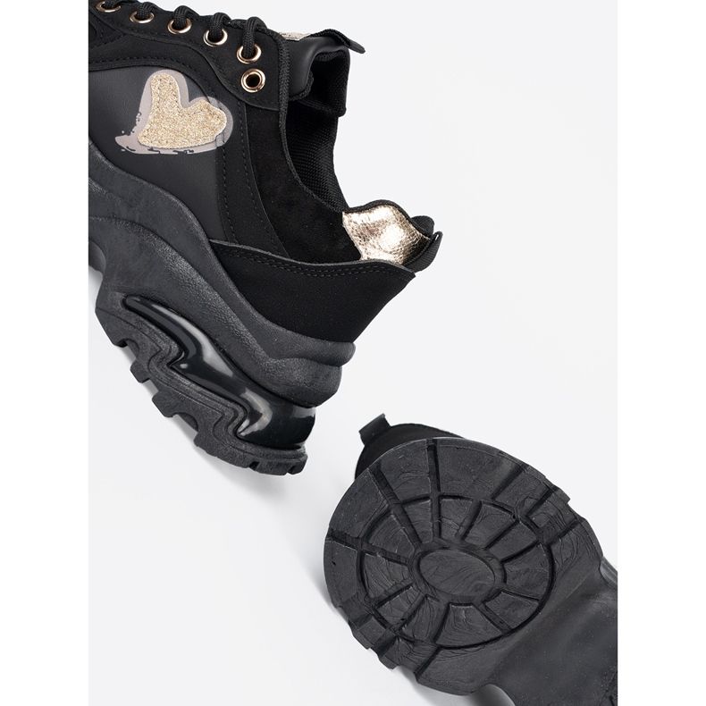 Shelvt Sneaker nere con un cuore dorato decorativo nero 1