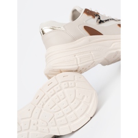 Shelvt Sneakers beige da donna con suola spessa 1