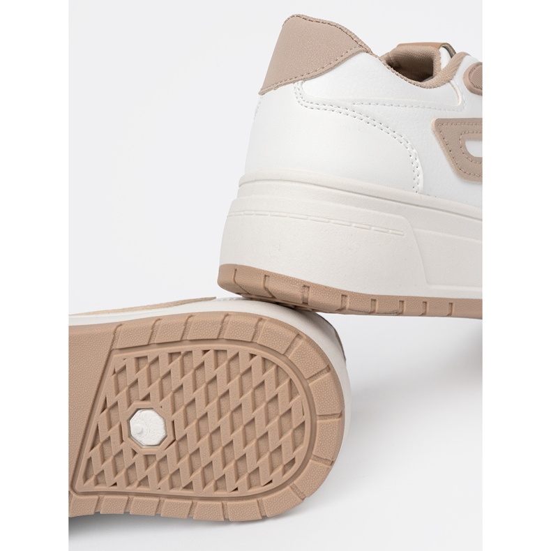 Shelvt Sneaker bianche e beige sulla piattaforma 2