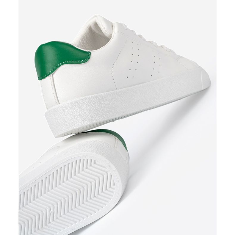 Shelvt Sneaker bianche classiche con un accento verde bianco 2