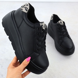 Scarpe in pelle da donna sulla piattaforma Black Vinceza 89144 nero 1