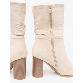 Shelvt Stivali beige leggeri con tomaia increspata e tallone 1