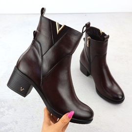 Stivali da donna sul post Isolato Brown Vinceza 58581 marrone 1