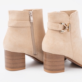 Shelvt Stivali eleganti in beige leggero 1