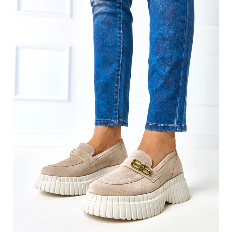 Scarpa Karino in camoscio beige 2