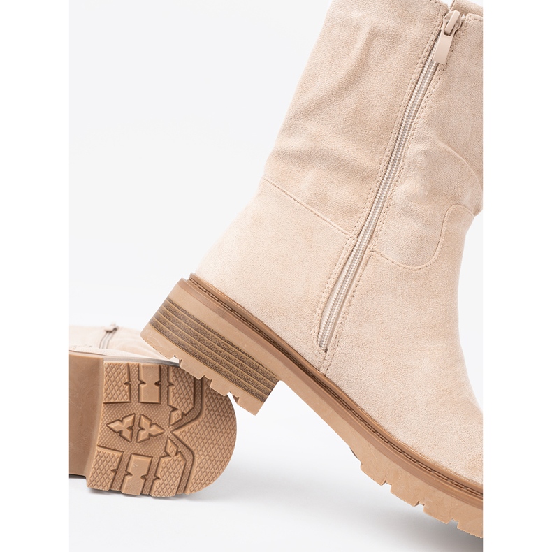 Shelvt Stivali beige leggeri moderni con un semplice taglio 2
