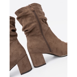 Shelvt Stivali in pelle scamosciata beige oscura sul post 1
