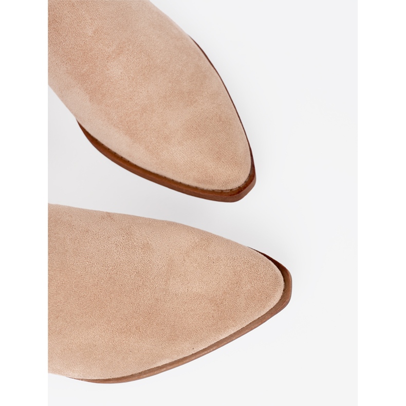 Shelvt Stivali beige da donna con un taglio classico 1
