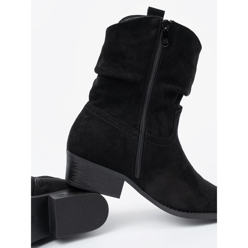 Shelvt Stivali da donna nera con un taglio classico nero 2