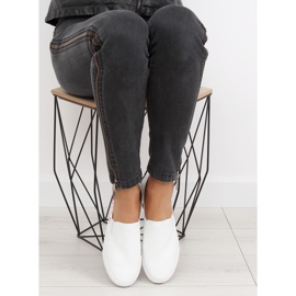 Slipons con ricamo bianco delicato g1204a White 1