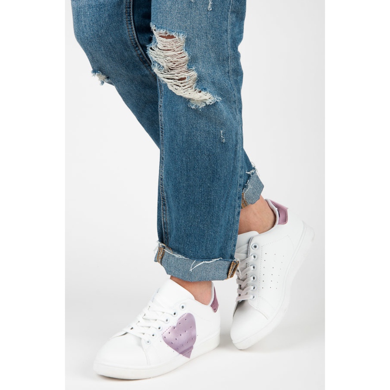 Sneakers bianche con un cuore bianca viola 2