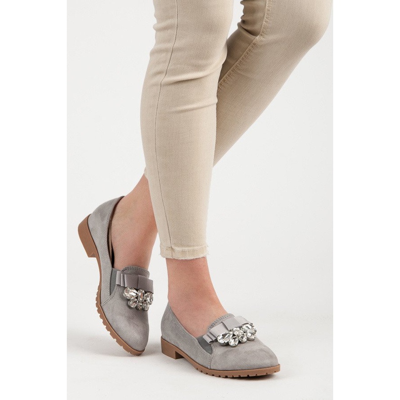 Bestelle Scarpe senza lacci con un ornamento grigio 2