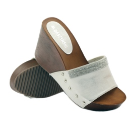 M.Daszyński Daszyńciabatte da sci con zeppa con zirconi grigio 3