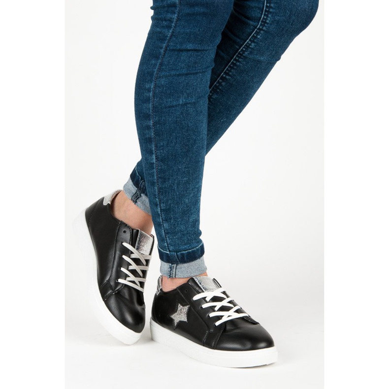 Sneakers allacciate con una stella nero 1
