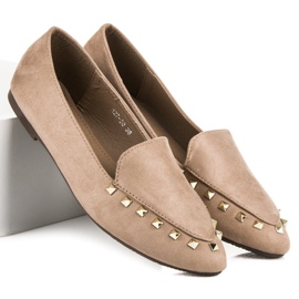 Scarpe slip-on con borchie marrone 1