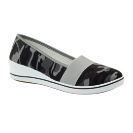 Sneakers mimetiche con zeppa Mckey 182 verde 1