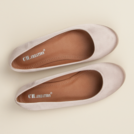 Ch. Creation Ballerine beige satinate 2