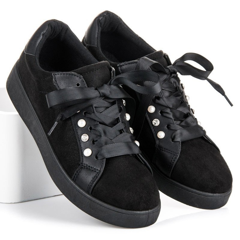 Erynn Sneakers stringate in suede nero 1