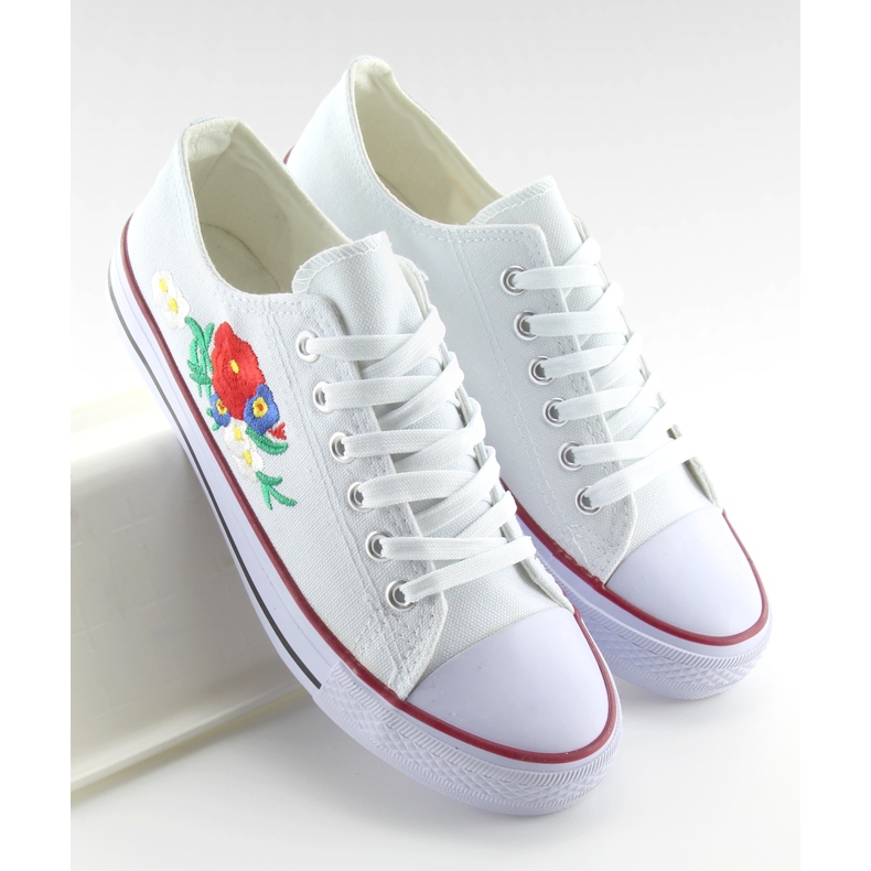 Sneakers bianche con ricamo B71H-25 bianco 2