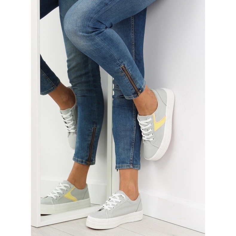 Sneakers grigie su suola alta K1831401 Gris grigio 1