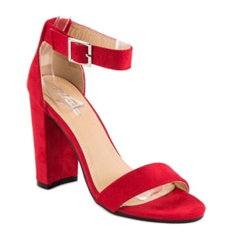 Sandali classici su un bar rosso 2