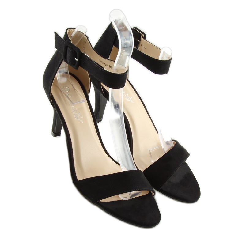 Sandali neri su tacco basso BL076 nero 1