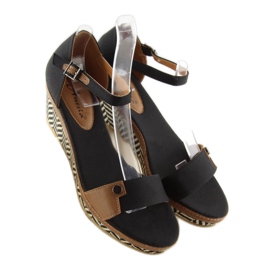 Sandali neri su zeppe J7731-8 neri nero 1