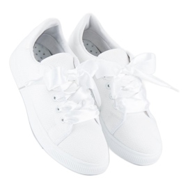 Sneaker stringate in tessuto bianco 1