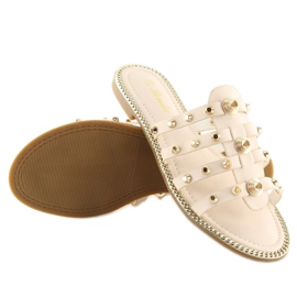 Ciabatte beige con borchie 99-41 Beige 1