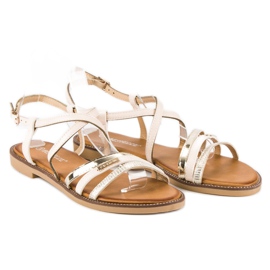 Bestelle Sandali beige chiusi con fibbia 2