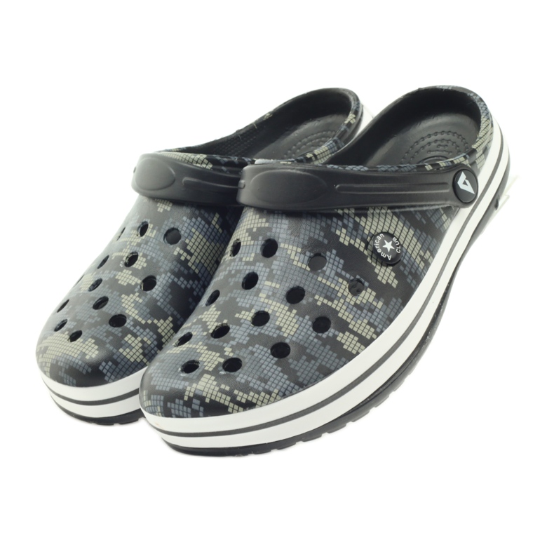 American Club Sandali mimetici con pantofole intasate di Kroks nero grigio verde 4