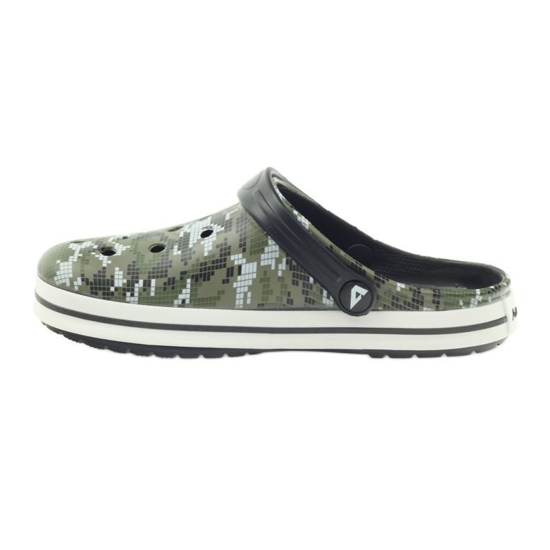 American Club Sandali mimetici con pantofole intasate di Kroks bianco nero verde 2