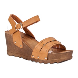 Sandali con zeppa color cammello marrone 1