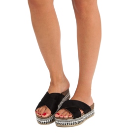 Ciabatte nere sulla piattaforma nero 1