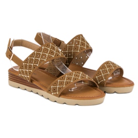 Primavera Sandali piatti traforati marrone 2